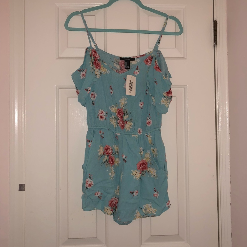 Floral romper NWT